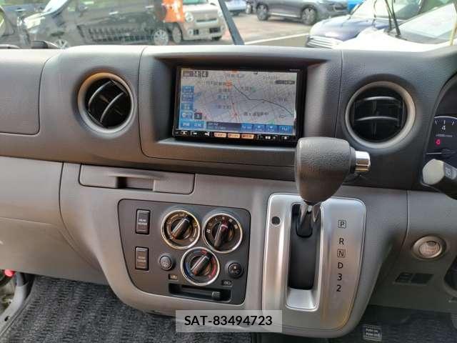 Nissan NV350 Caravan 2013-01 8769332-16