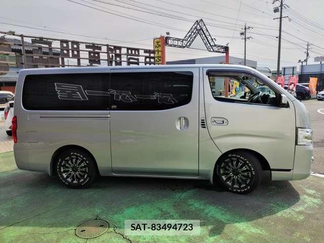 Nissan NV350 Caravan 2013-01 8769332-4