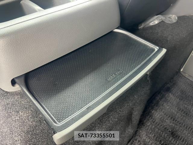 Nissan NV350 Caravan 2015-07 8769956-4