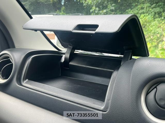 Nissan NV350 Caravan 2015-07 8769956-5