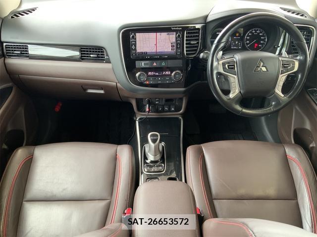 Mitsubishi OUTLANDER PHEV 2017-04 8769090-13
