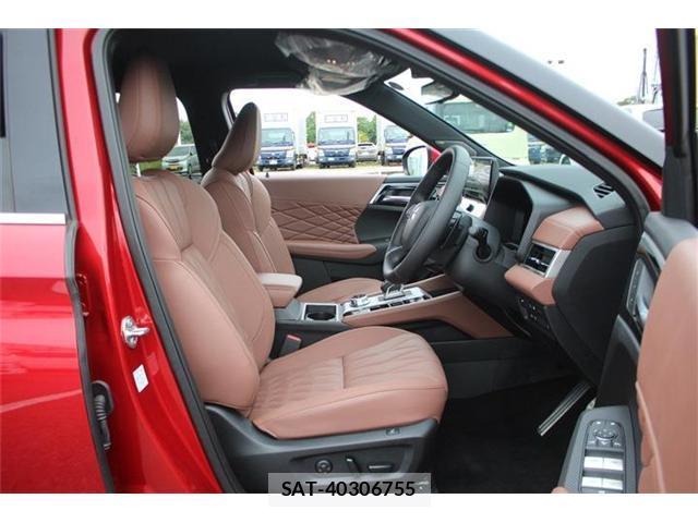 Mitsubishi OUTLANDER PHEV 2025-03 8769759-17