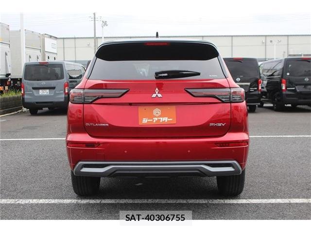Mitsubishi OUTLANDER PHEV 2025-03 8769759-9