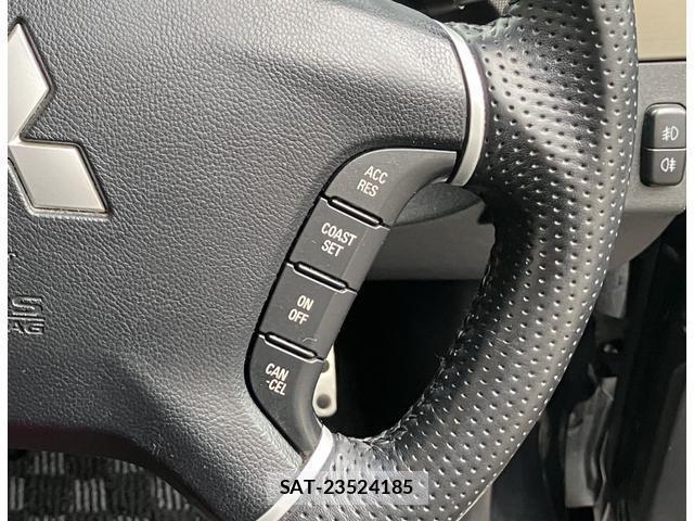 Mitsubishi PAJERO 2016-07 8769647-19
