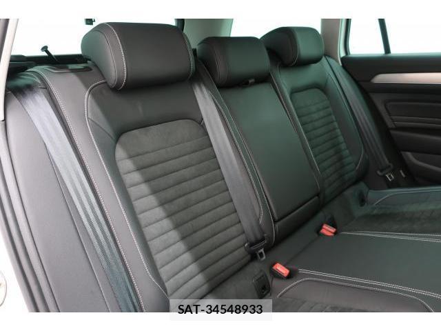 VolksWagen PASSAT VARIANT 2021-05 8768700-11