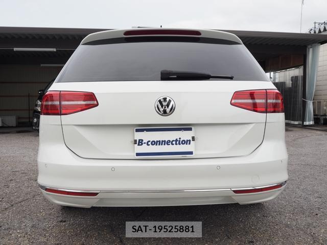 VolksWagen PASSAT VARIANT 2016-03 8769992-4