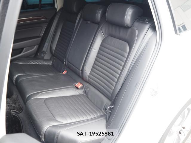 VolksWagen PASSAT VARIANT 2016-03 8769992-9