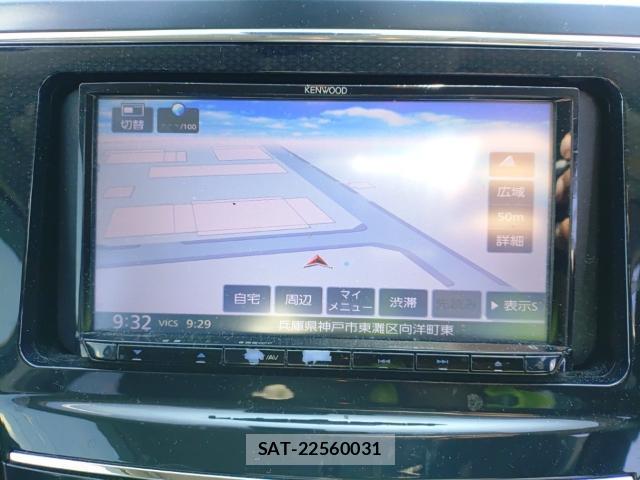 Toyota PRIUS ALPHA 2017-08 8768940-10