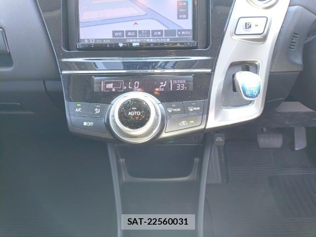 Toyota PRIUS ALPHA 2017-08 8768940-11