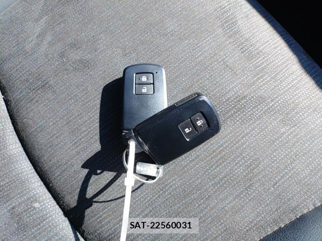 Toyota PRIUS ALPHA 2017-08 8768940-14