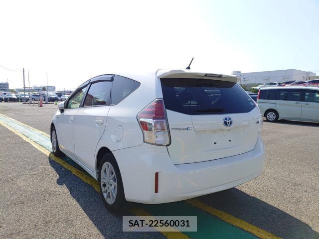 Toyota PRIUS ALPHA 2017-08 8768940-5