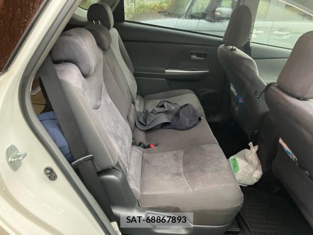 Toyota PRIUS ALPHA 2012-03 8769173-11