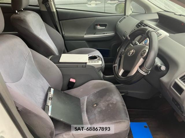 Toyota PRIUS ALPHA 2012-03 8769173-14