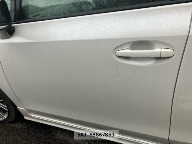 Toyota PRIUS ALPHA 2012-03 8769173-6