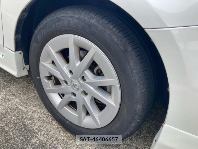 Toyota PRIUS ALPHA 2013-10 8769203-12