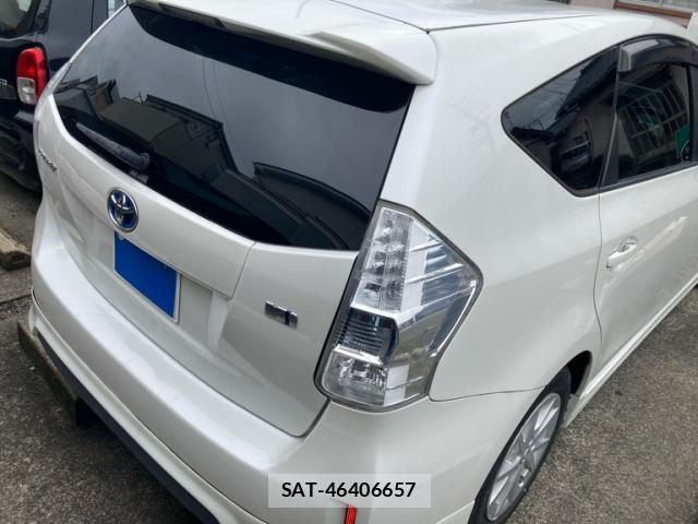 Toyota PRIUS ALPHA 2013-10 8769203-13