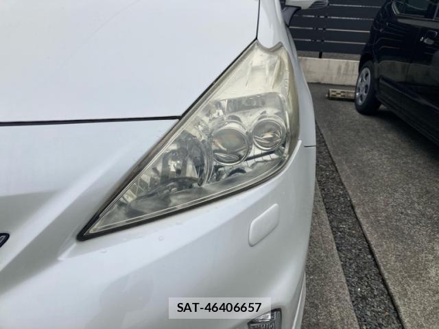 Toyota PRIUS ALPHA 2013-10 8769203-4