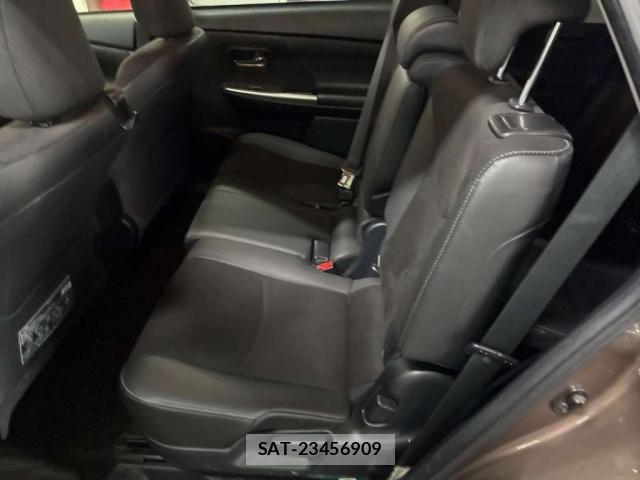 Toyota PRIUS ALPHA 2015-11 8769684-11