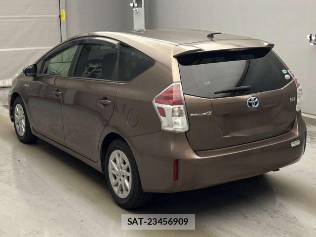Toyota PRIUS ALPHA 2015-11 8769684-4