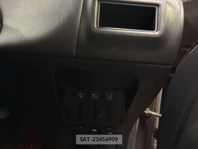 Toyota PRIUS ALPHA 2015-11 8769684-8