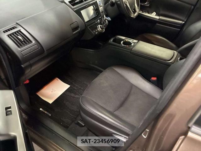 Toyota PRIUS ALPHA 2015-11 8769684-9