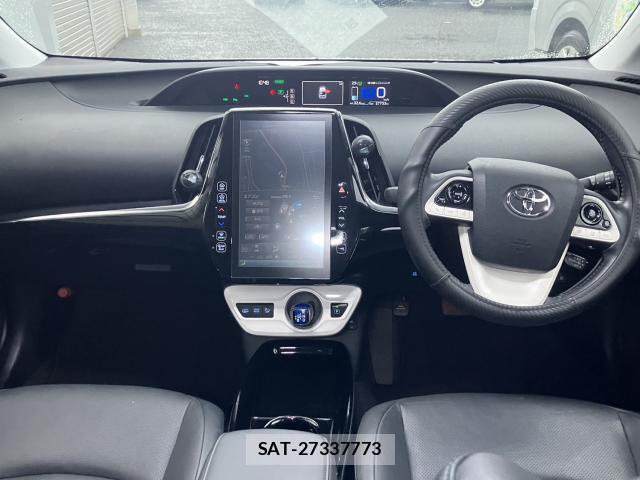 Toyota PRIUS PHV 2017-05 8769453-2