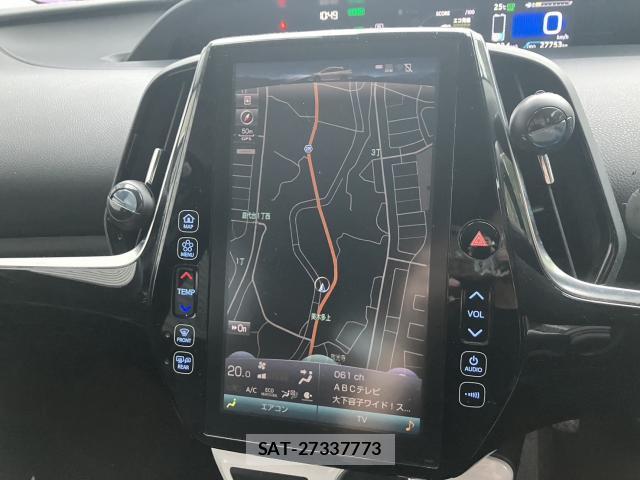 Toyota PRIUS PHV 2017-05 8769453-4