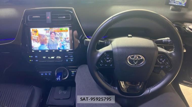 Toyota PRIUS PHV 2020-09 8769604-16