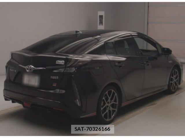 Toyota PRIUS PHV 2022-06 8769881-1