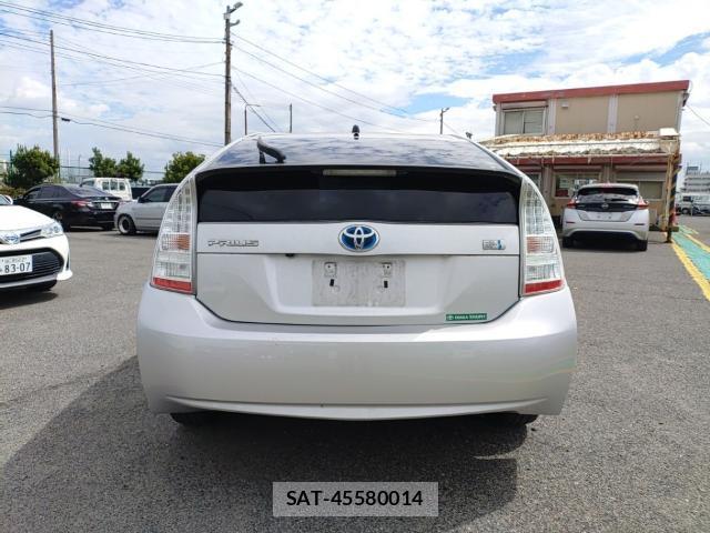Toyota PRIUS 2009-08 8768959-1