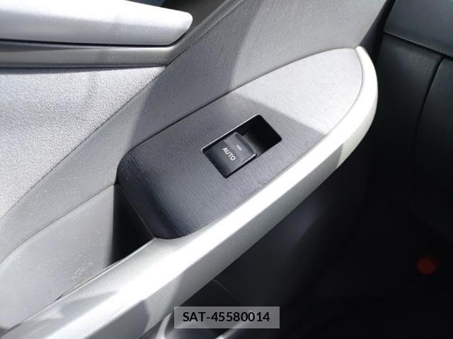 Toyota PRIUS 2009-08 8768959-12