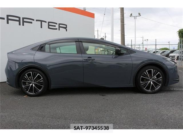 Toyota PRIUS 2024-01 8769027-8