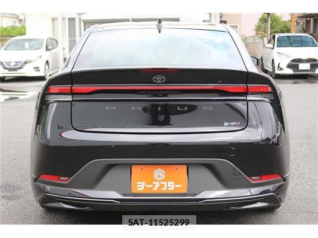 Toyota PRIUS 2026-03 8769029-9