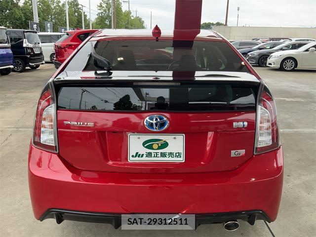 Toyota PRIUS 2015-10 8769095-2