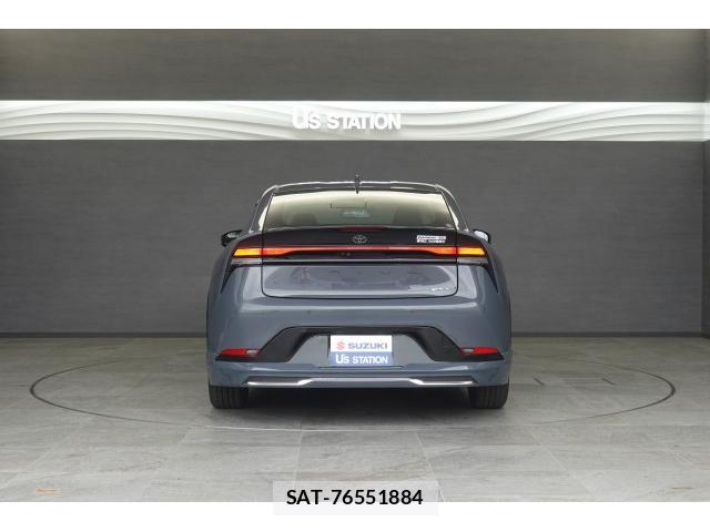 Toyota PRIUS 2023-11 8769114-1