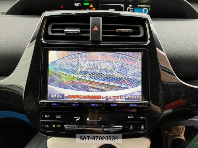 Toyota PRIUS 2017-05 8769162-17