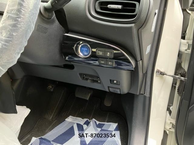 Toyota PRIUS 2017-05 8769162-9