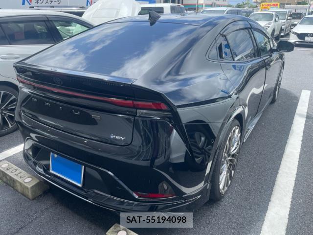 Toyota PRIUS 2023-04 8769581-12