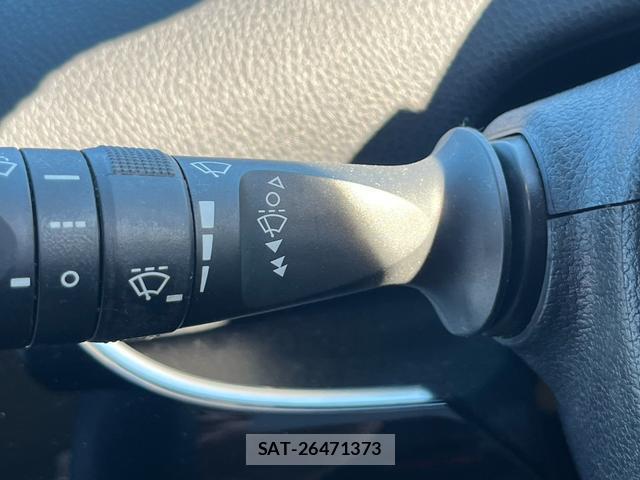 Toyota PRIUS 2020-03 8769651-11