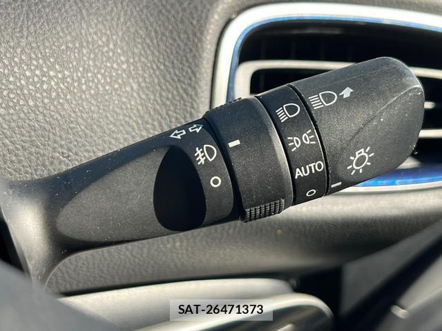 Toyota PRIUS 2020-03 8769651-12