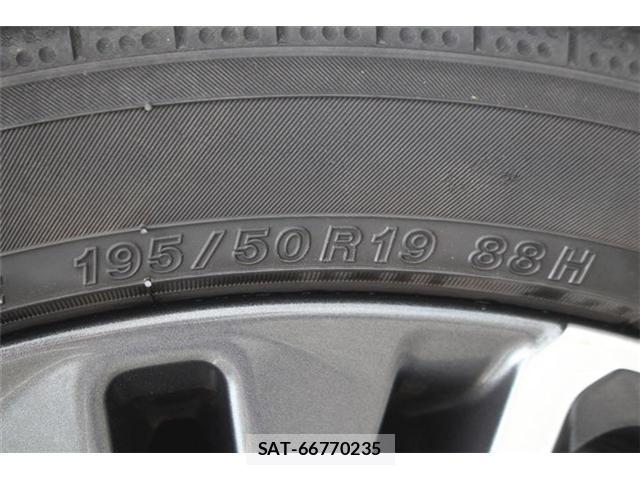 Toyota PRIUS 2023-07 8769757-19