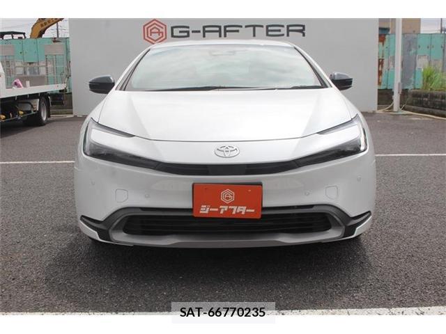 Toyota PRIUS 2023-07 8769757-8