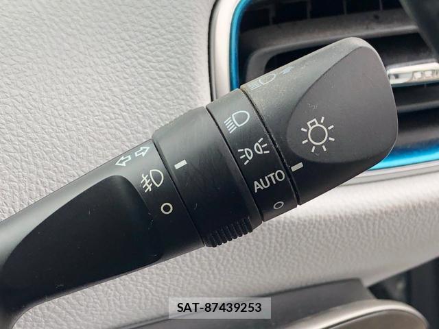 Toyota PRIUS 2019-11 8769827-13