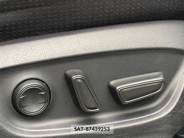 Toyota PRIUS 2019-11 8769827-18