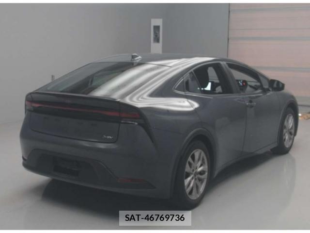 Toyota PRIUS 2023-08 8769877-1