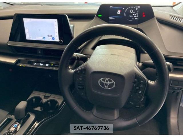 Toyota PRIUS 2023-08 8769877-2