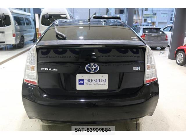 Toyota PRIUS 2010-05 8770037-12