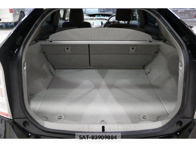 Toyota PRIUS 2010-05 8770037-18