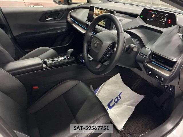 Toyota PRIUS 2023-11 8770046-13