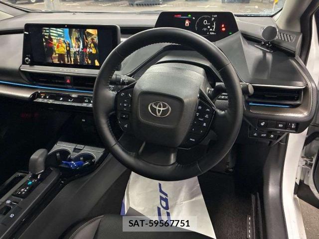 Toyota PRIUS 2023-11 8770046-2